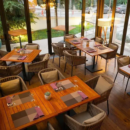 Lugal, A Luxury Collection Hotel, Hotel