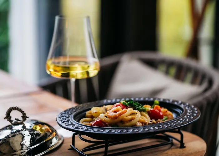 Lugal, A Luxury Collection Hotel, ホテル