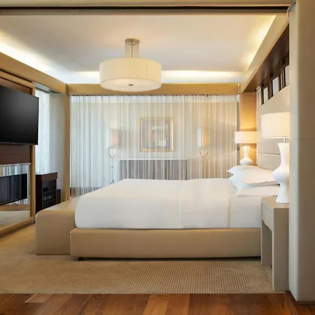 Lugal, A Luxury Collection Hotel, Hotel