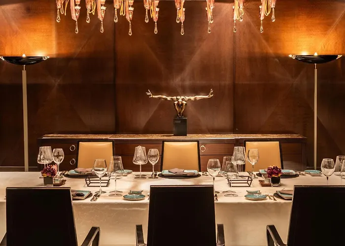 Lugal, A Luxury Collection Hotel, Otel 5*