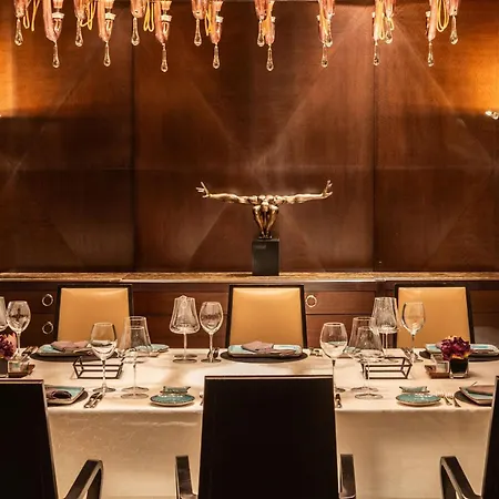 Lugal, A Luxury Collection Hotel, Hotel 5*