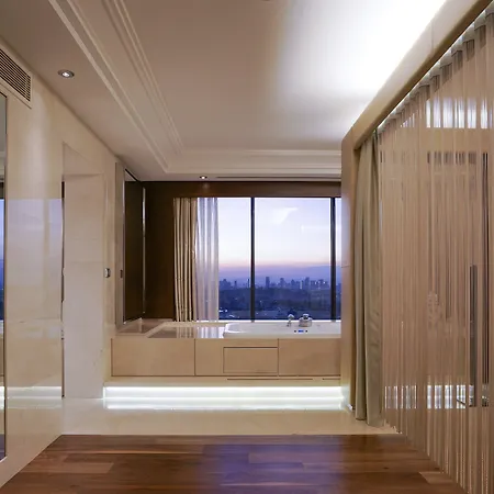 Lugal, A Luxury Collection Hotel, Szálloda 5*